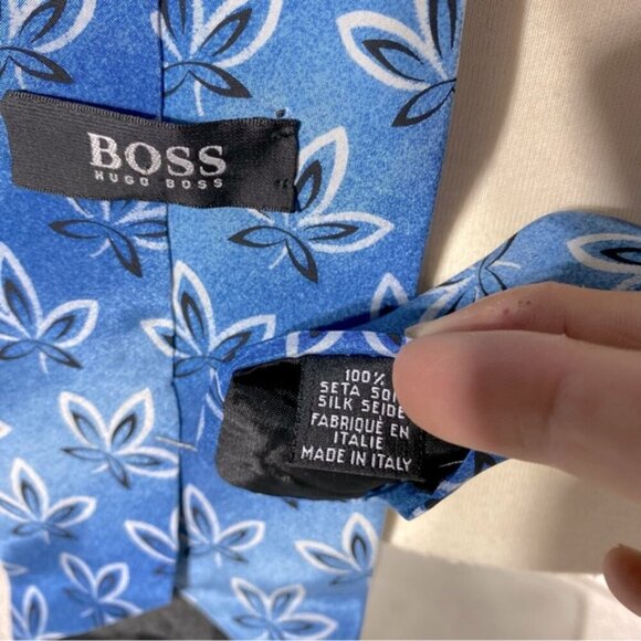 Vintage Boss Hugo Boss Blue Floral Print 100% Silk Tie - Picture 3 of 9